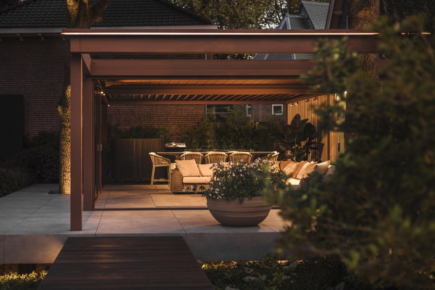Amani pergola installation