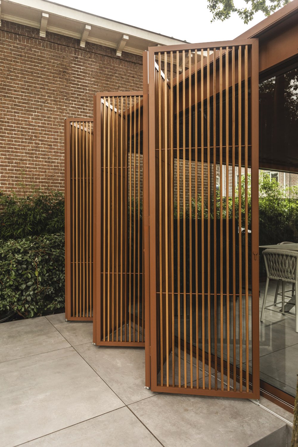 Amani pergola installation