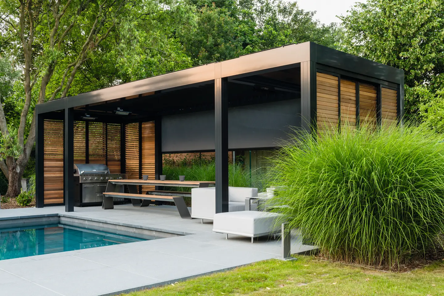 Camargue pergola installation