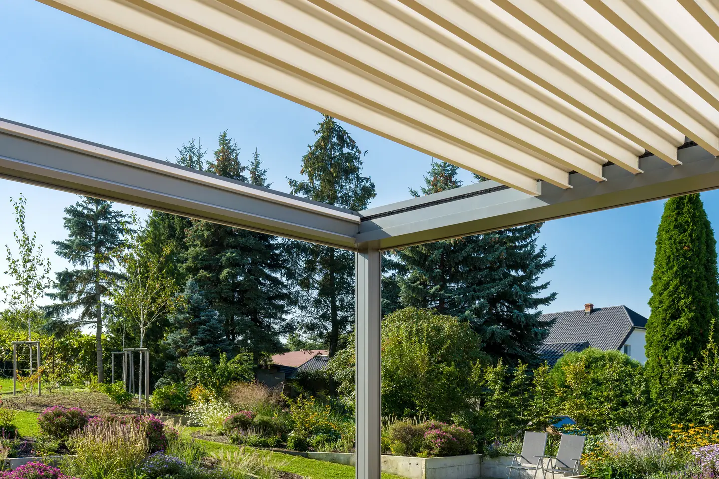 Camargue pergola installation