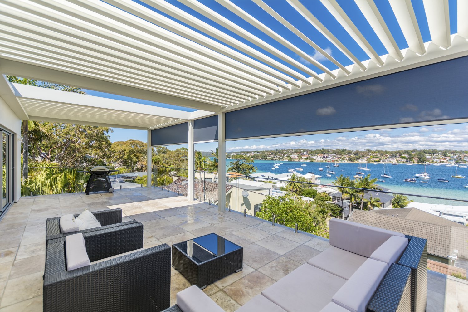 Camargue pergola installation