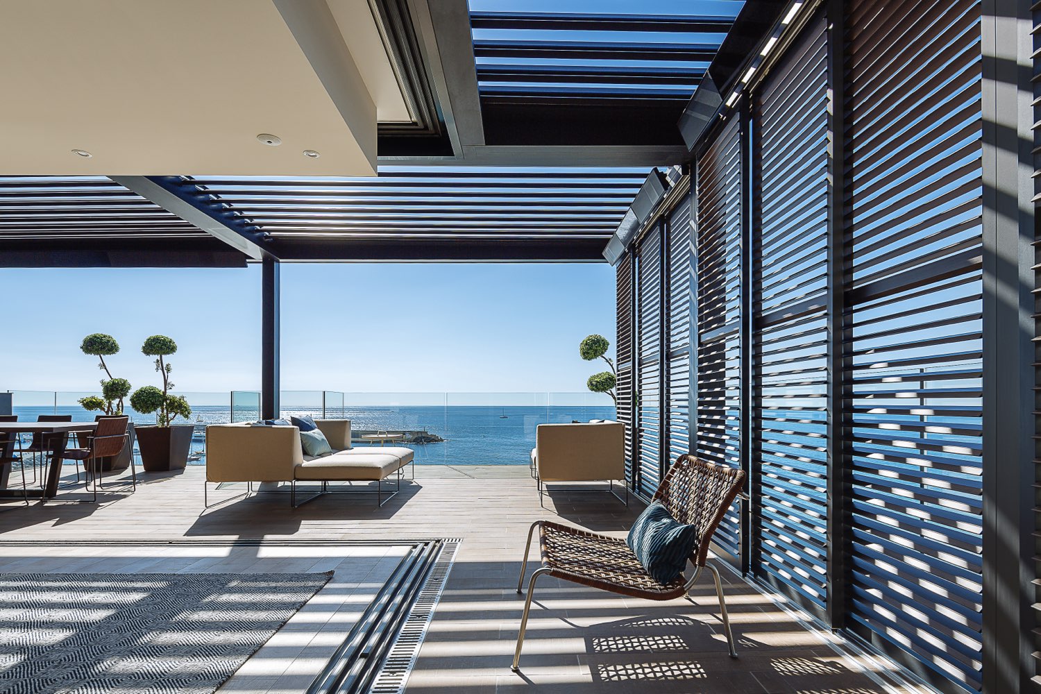 Camargue pergola installation