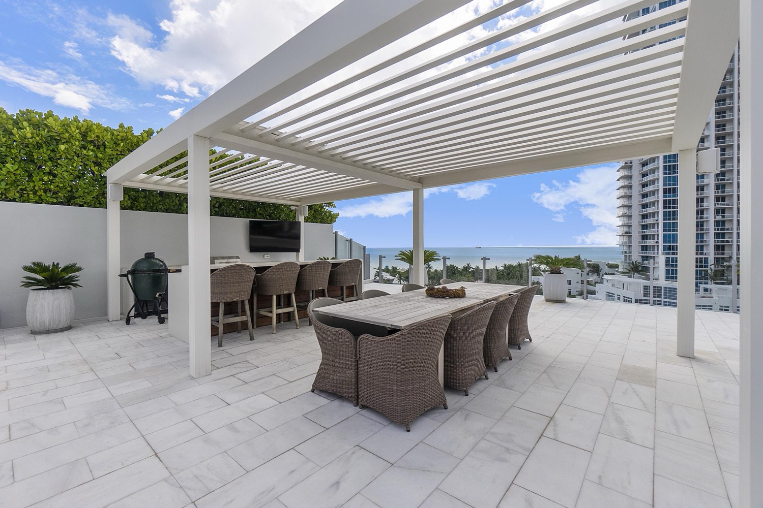 Camargue pergola installation