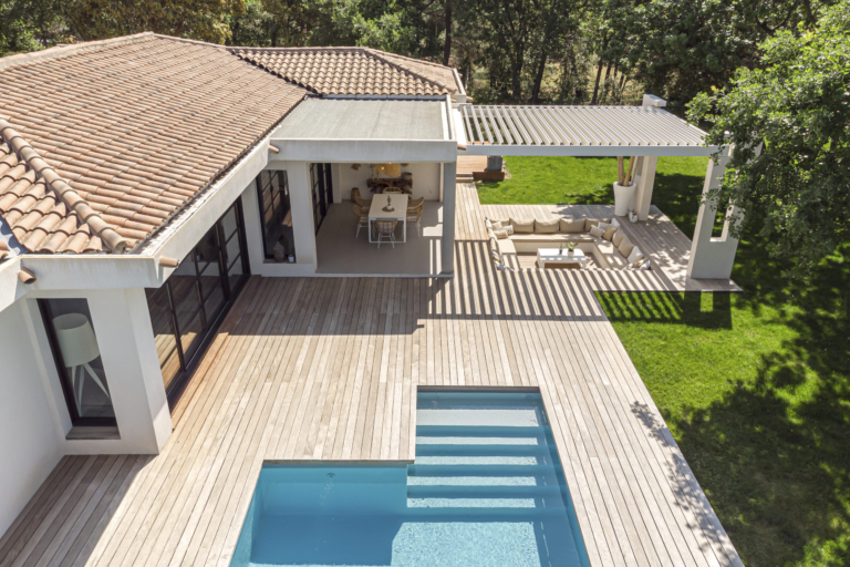 Enhancing Outdoor Living with the Aero Collection